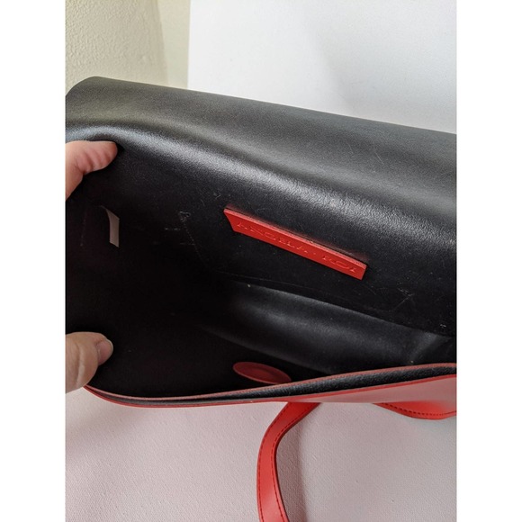 Elegant Red Women's Crossbody Bag - Picture 8 of 9